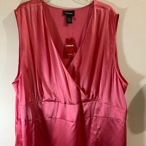 Salmon Avenue wrap style shell size 30/32 NWT
